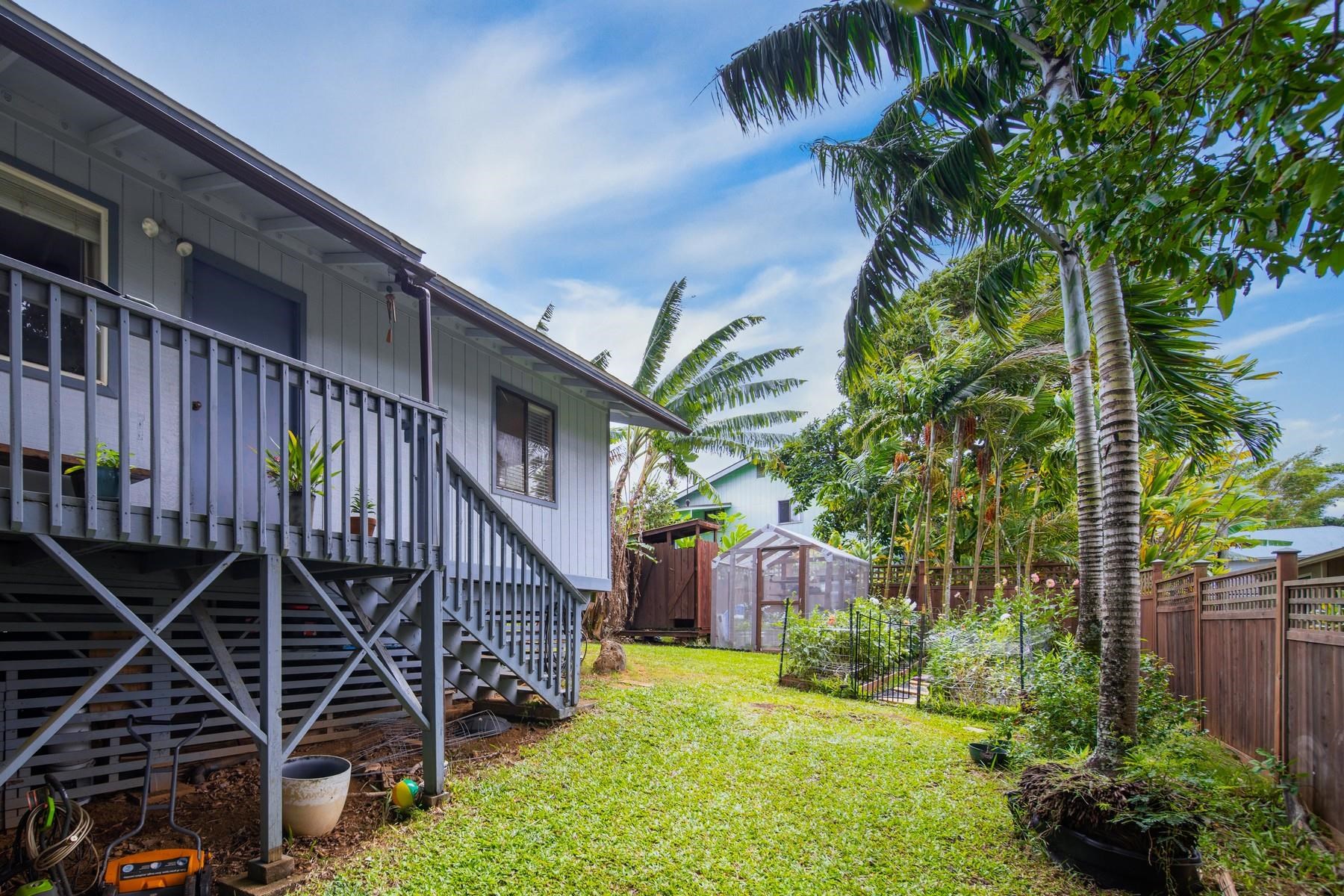 1632 Haiku Road Haiku, HI 96708 - Photo 2 of 27 a view of backyard with green space