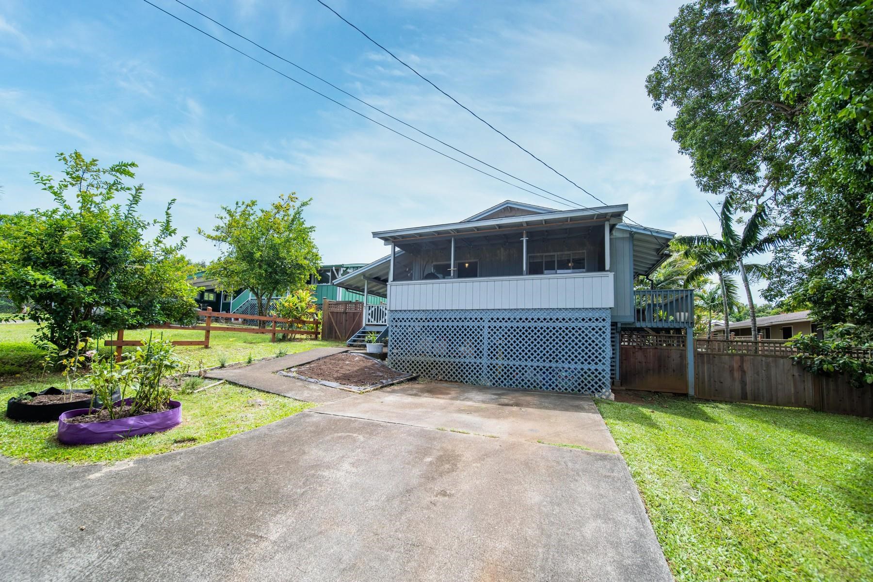 1632 Haiku Road Haiku, HI 96708 - Photo 9 of 27 a front view of house with a yard
