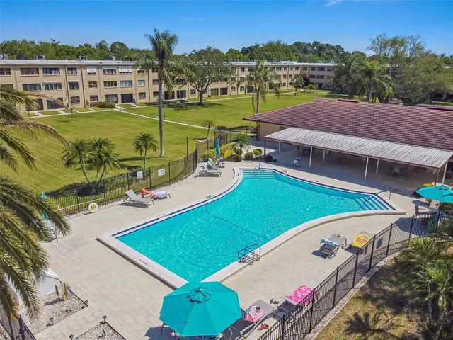 $176,000 | 5095 Bay Street Northeast, Unit 114, St. Petersburg, FL 33703