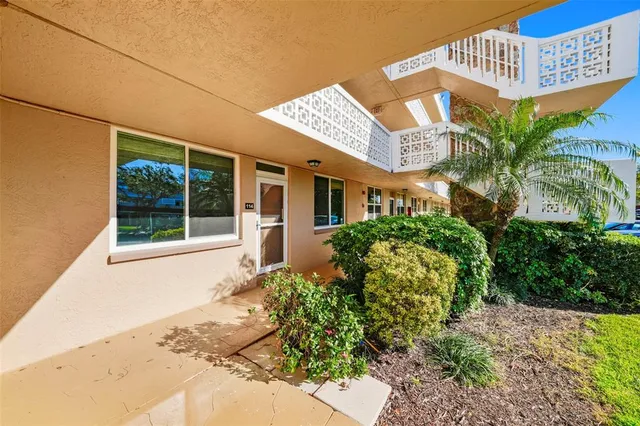 $176,000 | 5095 Bay Street Northeast, Unit 114, St. Petersburg, FL 33703