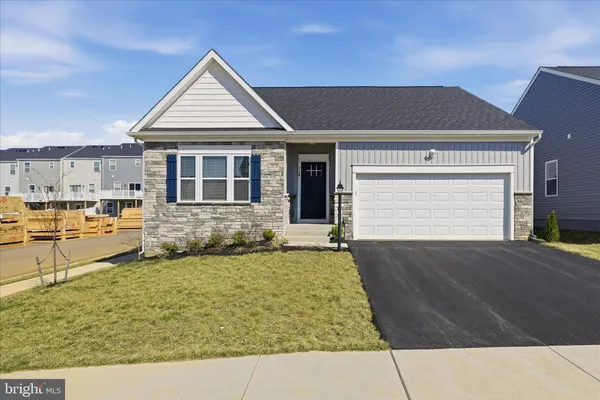 $3,000 | 148 Huntwell W Avenue, Ranson, WV 25438