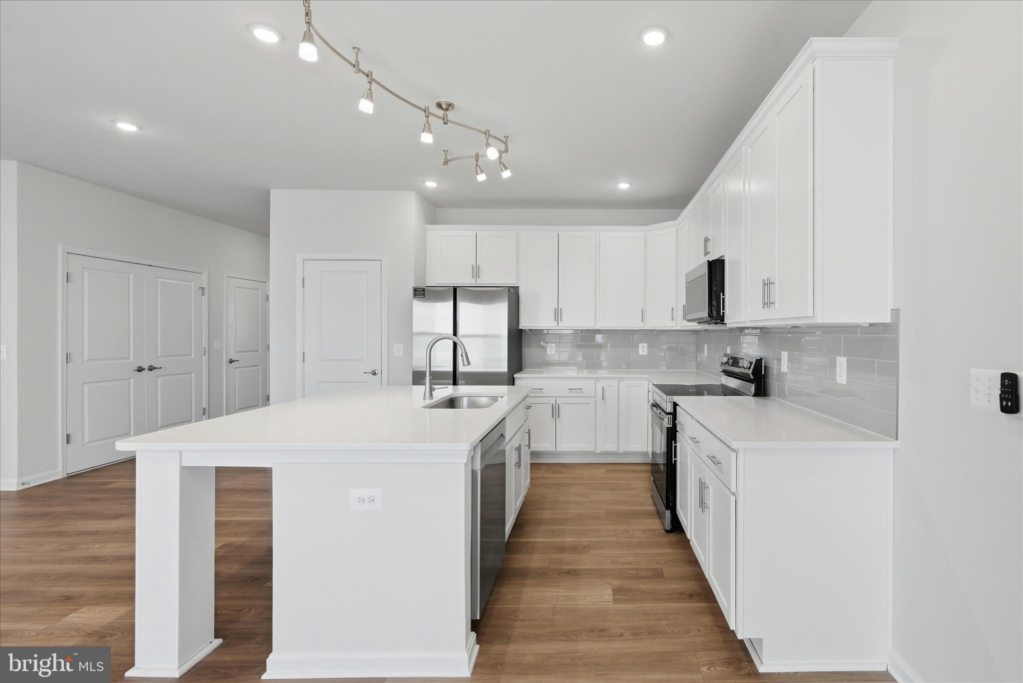 148 Huntwell W Avenue Ranson, WV 25438 - Photo 6 of 20 Kitchen