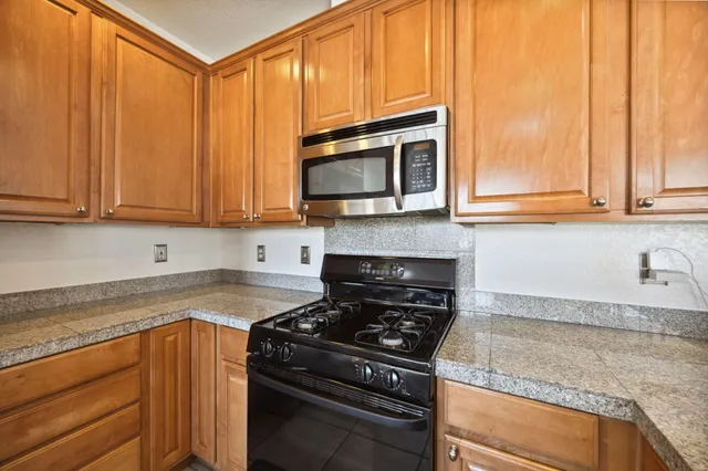 $479,000 | 9735 Hoylake Road, Desert Hot Springs, CA 92240