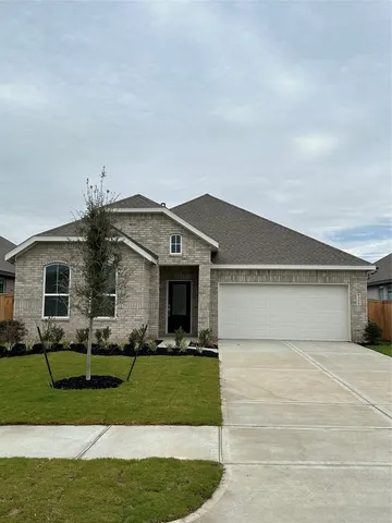 $270,290 | 8306 Opal Pond Drive, Angleton, TX 77515
