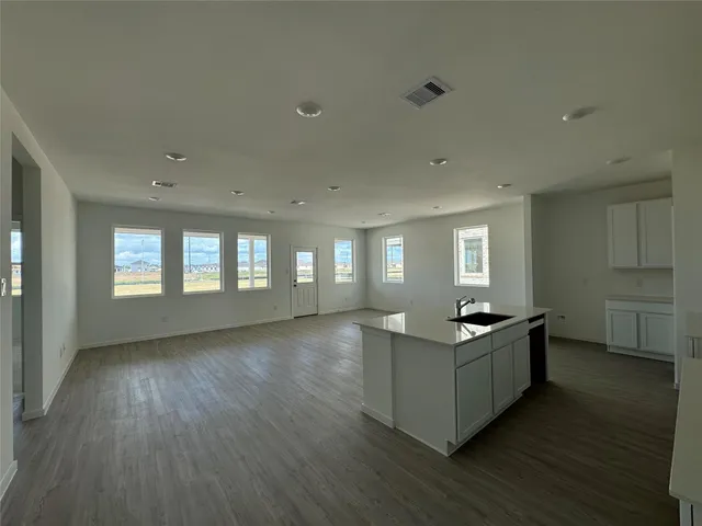 $270,290 | 8306 Opal Pond Drive, Angleton, TX 77515