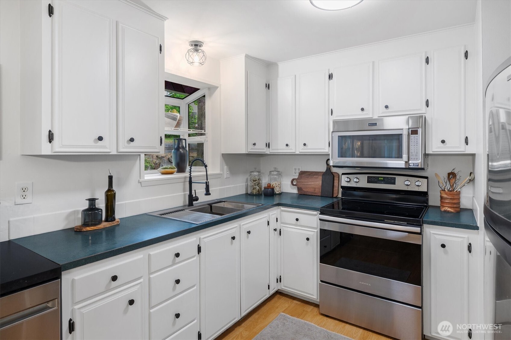 9226 Northeast 184th Place Bothell, WA 98011 - Photo 11 of 36