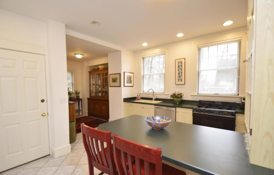 144 Pinnacle Road Rochester, NY 14620 - Photo 12 of 29 Breakfast bar area in Kitchen.