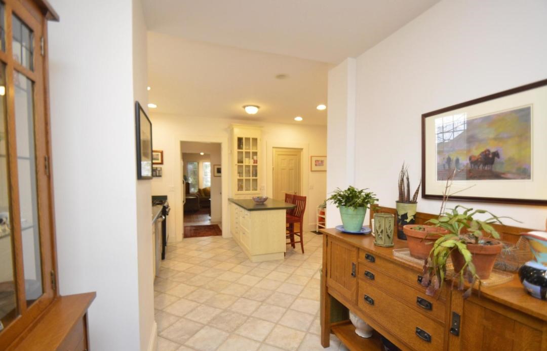 144 Pinnacle Road Rochester, NY 14620 - Photo 13 of 29 Kitchen Eat-in area!