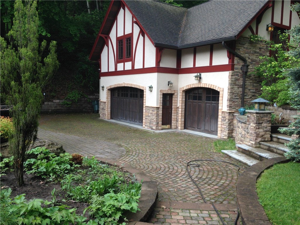 144 Pinnacle Road Rochester, NY 14620 - Photo 2 of 29