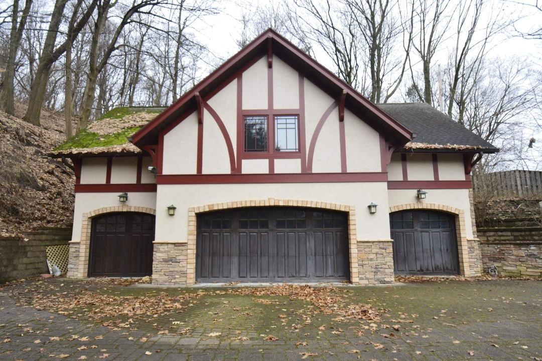 144 Pinnacle Road Rochester, NY 14620 - Photo 3 of 29 Bryce & Doyle Custom Carriage House/6-Car Garage