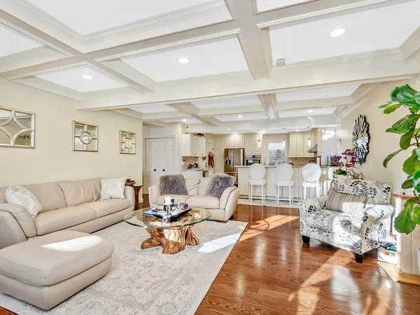 $7,500 | 50 Rowe Street, Unit 1, Auburndale, MA 02466