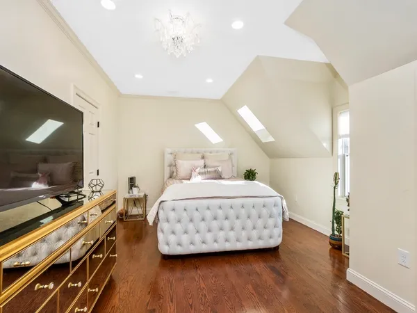 $7,500 | 50 Rowe Street, Unit 1, Auburndale, MA 02466