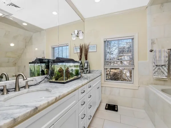 $7,500 | 50 Rowe Street, Unit 1, Auburndale, MA 02466