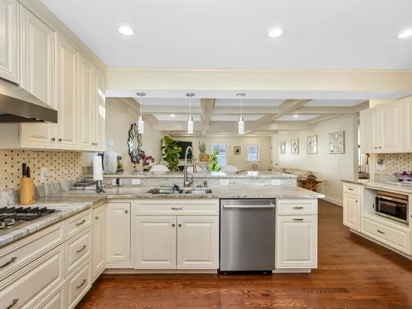 $7,500 | 50 Rowe Street, Unit 1, Auburndale, MA 02466