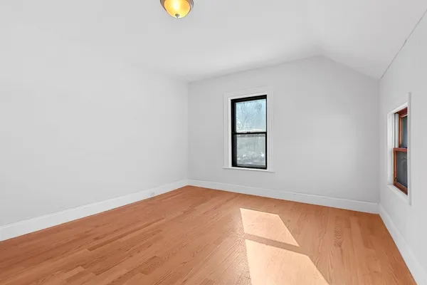 $2,200 | 119 Bank Street, Unit 2, Attleboro, MA 02703