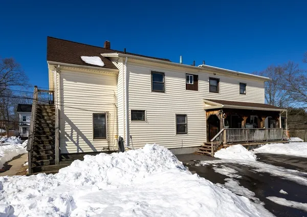 $2,200 | 119 Bank Street, Unit 2, Attleboro, MA 02703