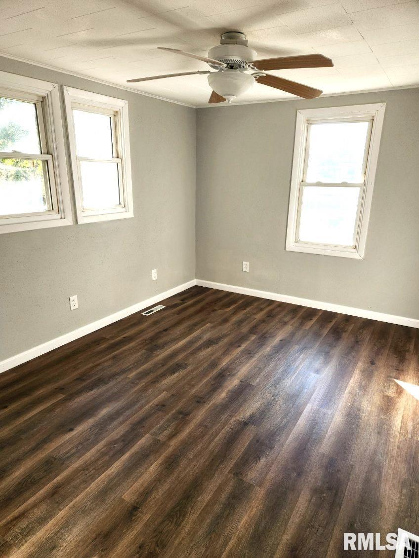 5813 North Koerner Road Peoria, IL 61615 - Photo 14 of 30 Gallery Image 14