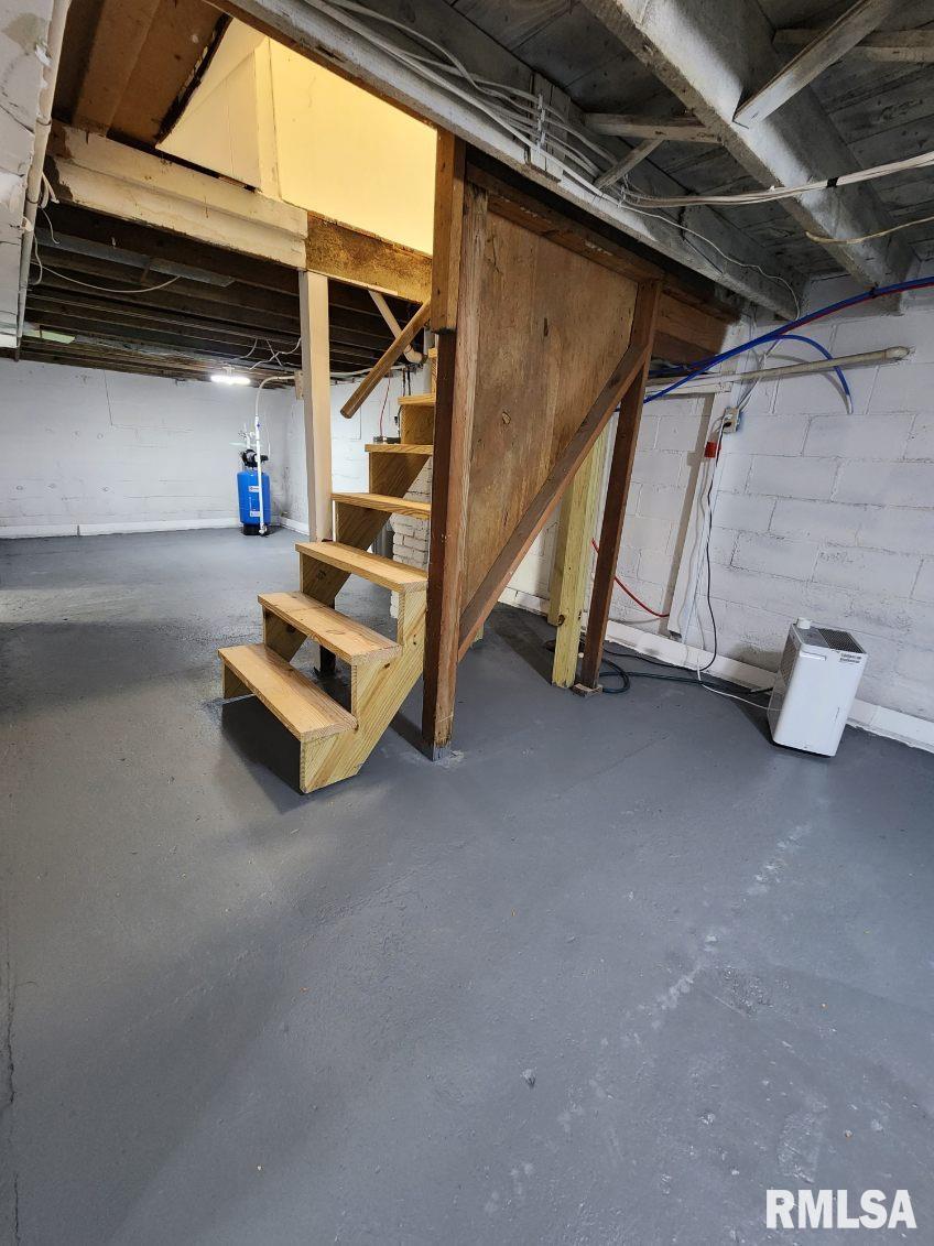 5813 North Koerner Road Peoria, IL 61615 - Photo 25 of 30 Gallery Image 25