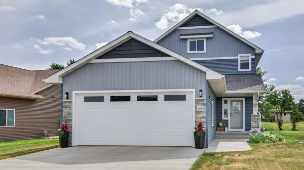 $479,900 | 4020 John Hart Place, Eau Claire, WI 54703