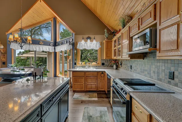 $690,000 | 72959 235th Street, Dassel, MN 55325