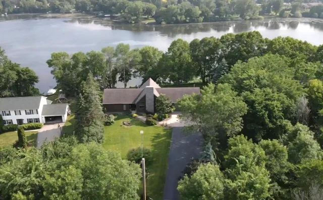 $690,000 | 72959 235th Street, Dassel, MN 55325