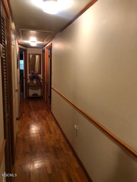 212 Holcomb Carroll Road Carriere, MS 39426 - Photo 13 of 21 Hallway