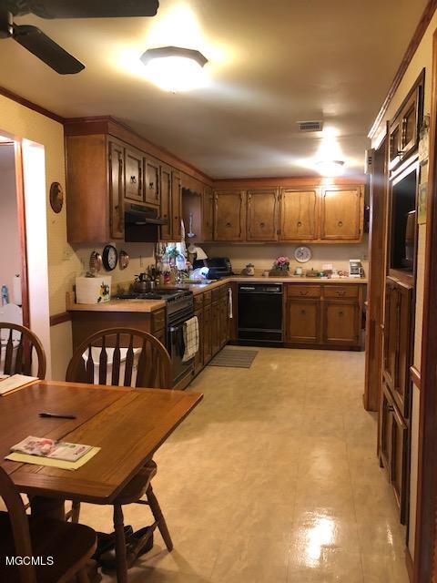 212 Holcomb Carroll Road Carriere, MS 39426 - Photo 14 of 21 Kitchen HC