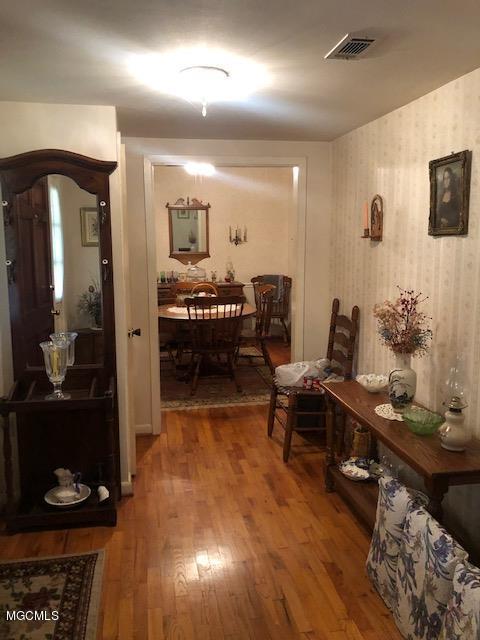212 Holcomb Carroll Road Carriere, MS 39426 - Photo 9 of 21 Foyer and Dining