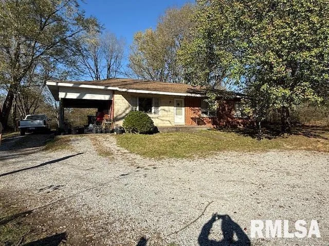 $159,900 | 40 Crockett Road, Carbondale, IL 62901