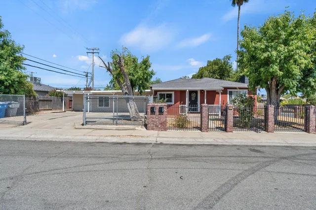 $575,000 | 5351 Whittier Drive, Sacramento, CA 95820