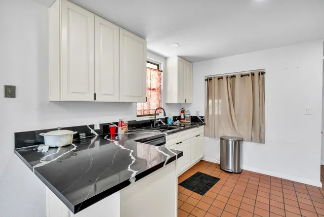 $575,000 | 5351 Whittier Drive, Sacramento, CA 95820