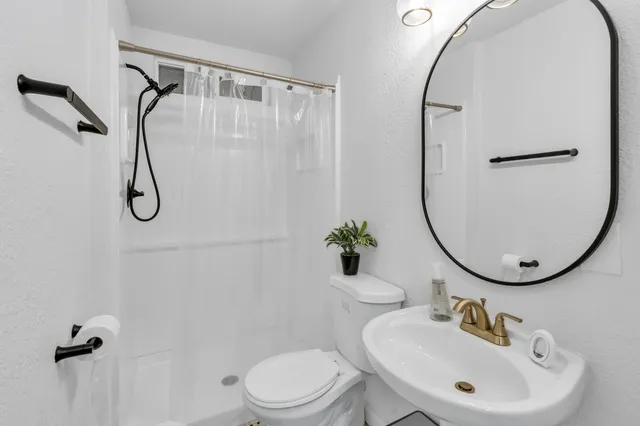 $575,000 | 5351 Whittier Drive, Sacramento, CA 95820