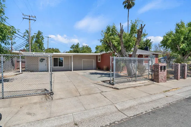 $575,000 | 5351 Whittier Drive, Sacramento, CA 95820