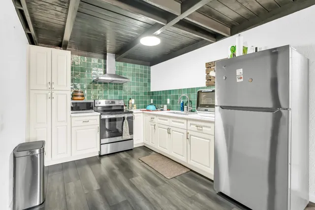 $575,000 | 5351 Whittier Drive, Sacramento, CA 95820