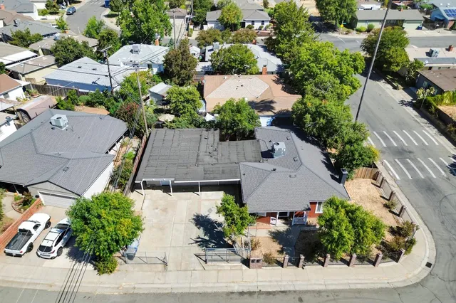 $575,000 | 5351 Whittier Drive, Sacramento, CA 95820