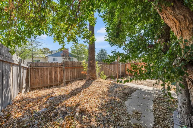 $575,000 | 5351 Whittier Drive, Sacramento, CA 95820