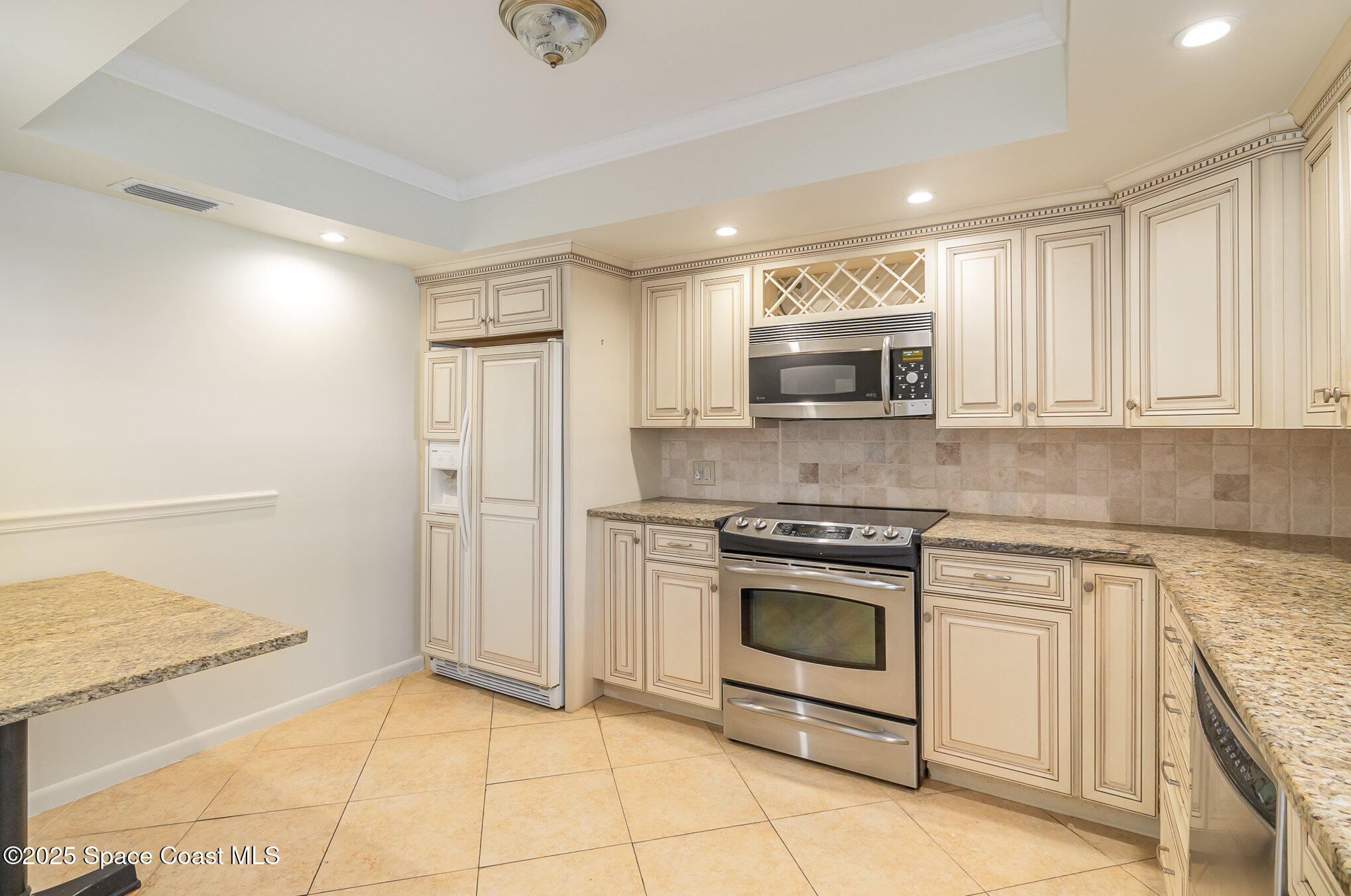 446 Blue Jay Lane Satellite Beach, FL 32937 - Photo 6 of 29 007_i77a7415-edit