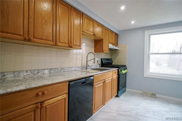 $319,900 | 4286 Sheva Lane, Hamburg, NY 14075