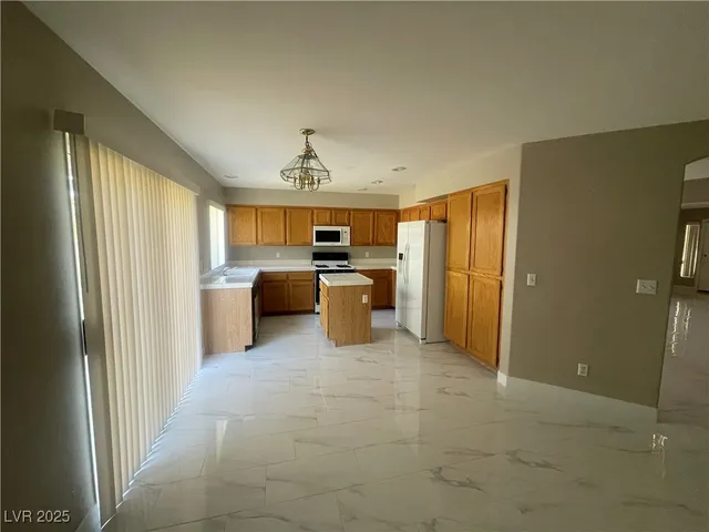 $2,400 | 1989 Verbania Drive, Las Vegas, NV 89134