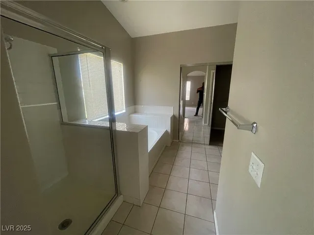 $2,400 | 1989 Verbania Drive, Las Vegas, NV 89134