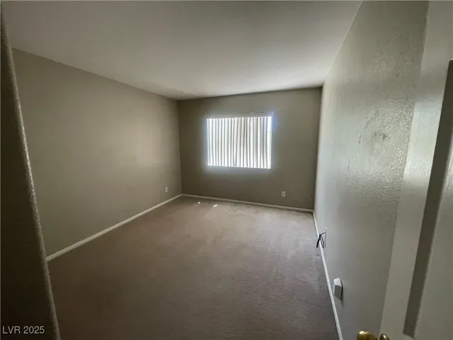 $2,400 | 1989 Verbania Drive, Las Vegas, NV 89134