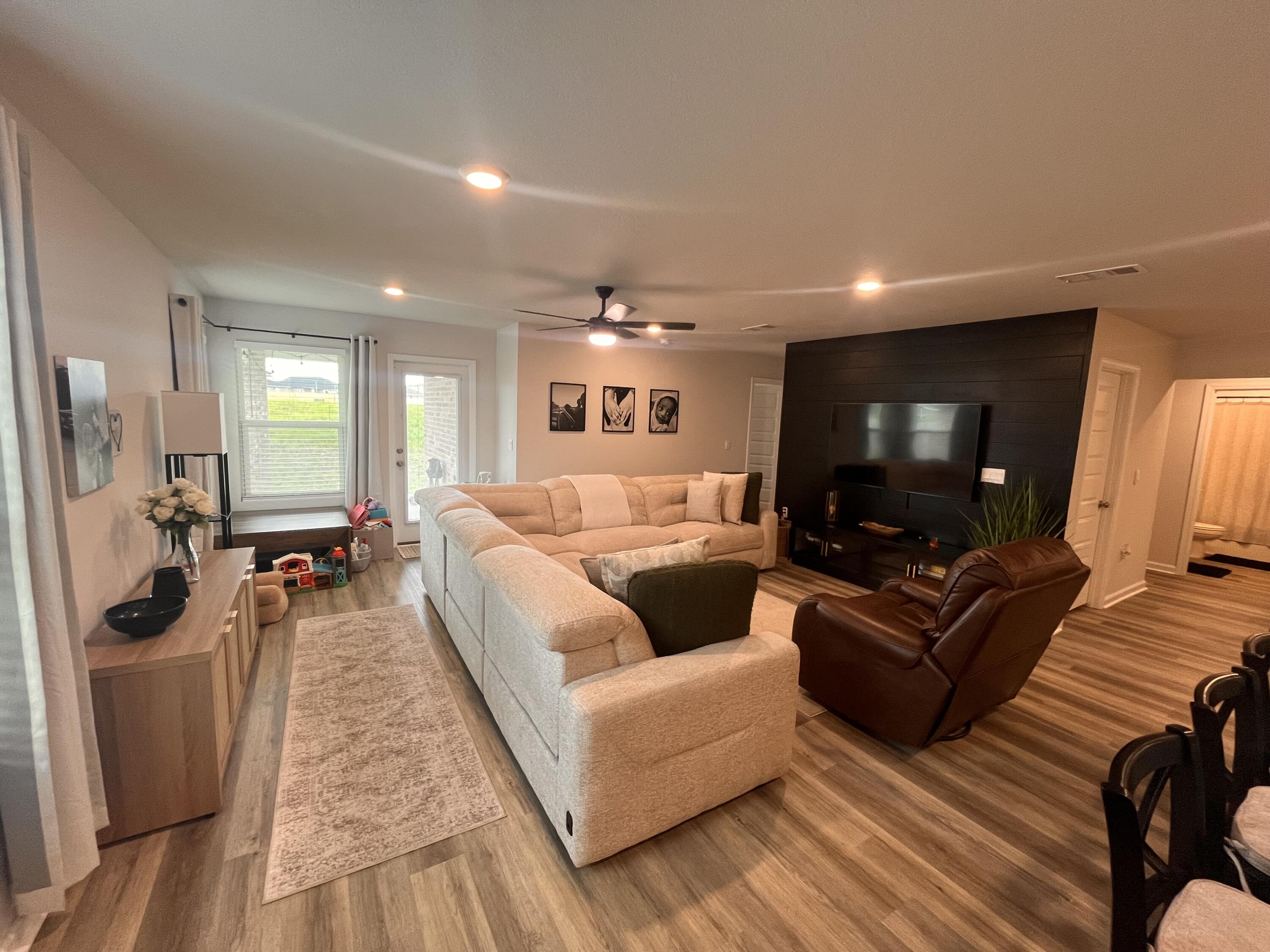 4616 Naval Court Crestview, FL 32539 - Photo 12 of 19 IMG_6849
