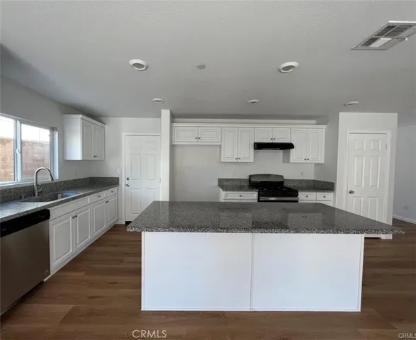 $3,900 | 5528 Soriano Way, Fontana, CA 92336