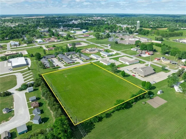 $75,000 | East 30th Street, Trenton, MO 64683