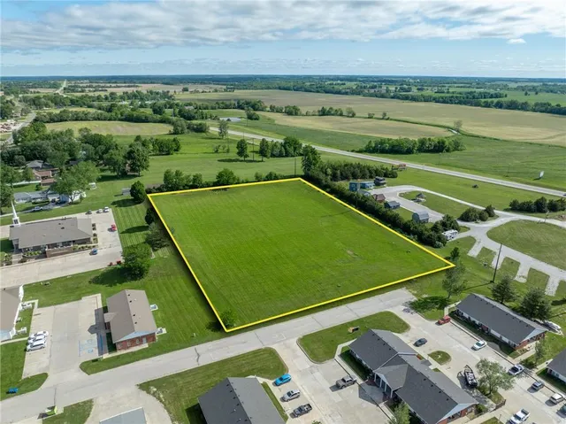 $75,000 | East 30th Street, Trenton, MO 64683