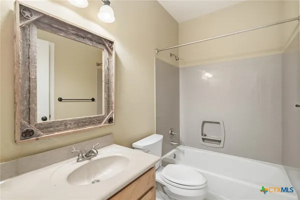 $599,900 | 108 Lakeway Court, Victoria, TX 77905