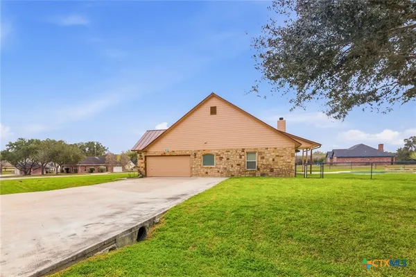 $599,900 | 108 Lakeway Court, Victoria, TX 77905