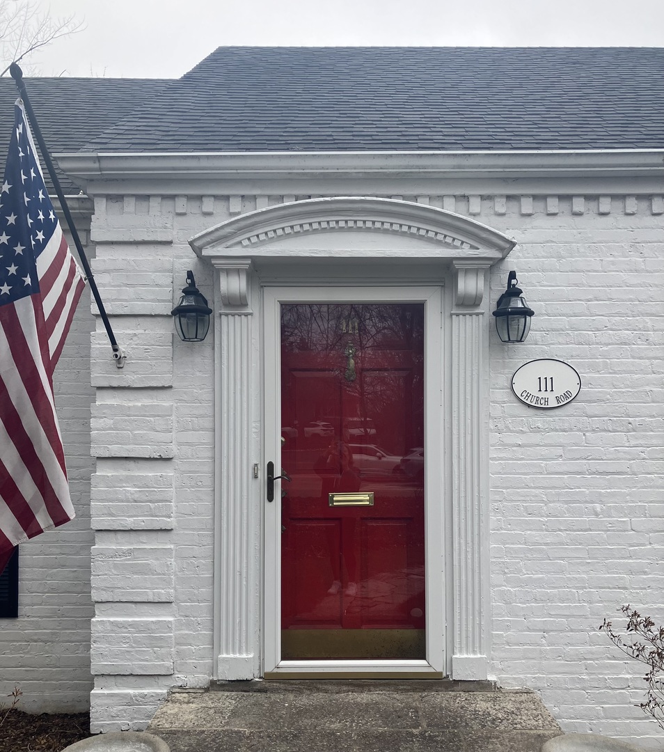 111 Church Road Winnetka, IL 60093 - Photo 2 of 12 a view of door