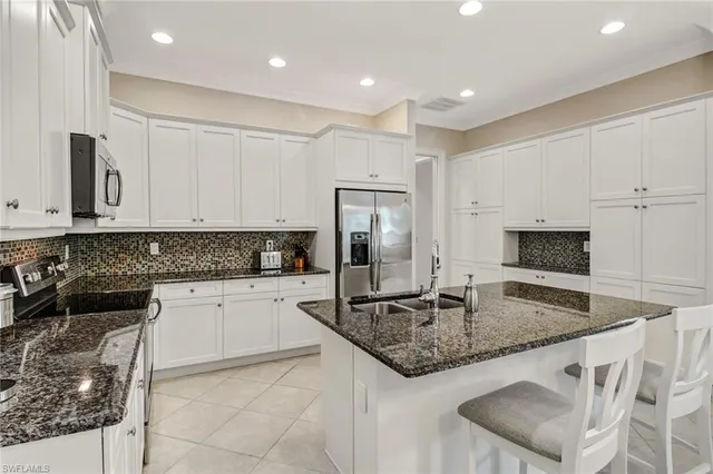 $4,500 | 7194 Dominica Drive, Naples, FL 34113