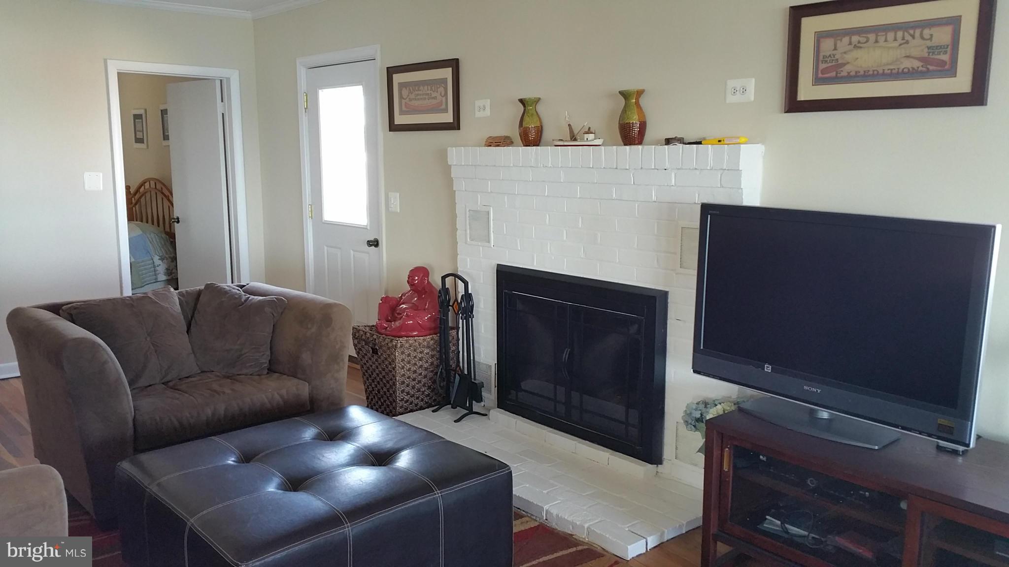 38983 Van Ward Road Abell, MD 20606 - Photo 11 of 25 Family Room